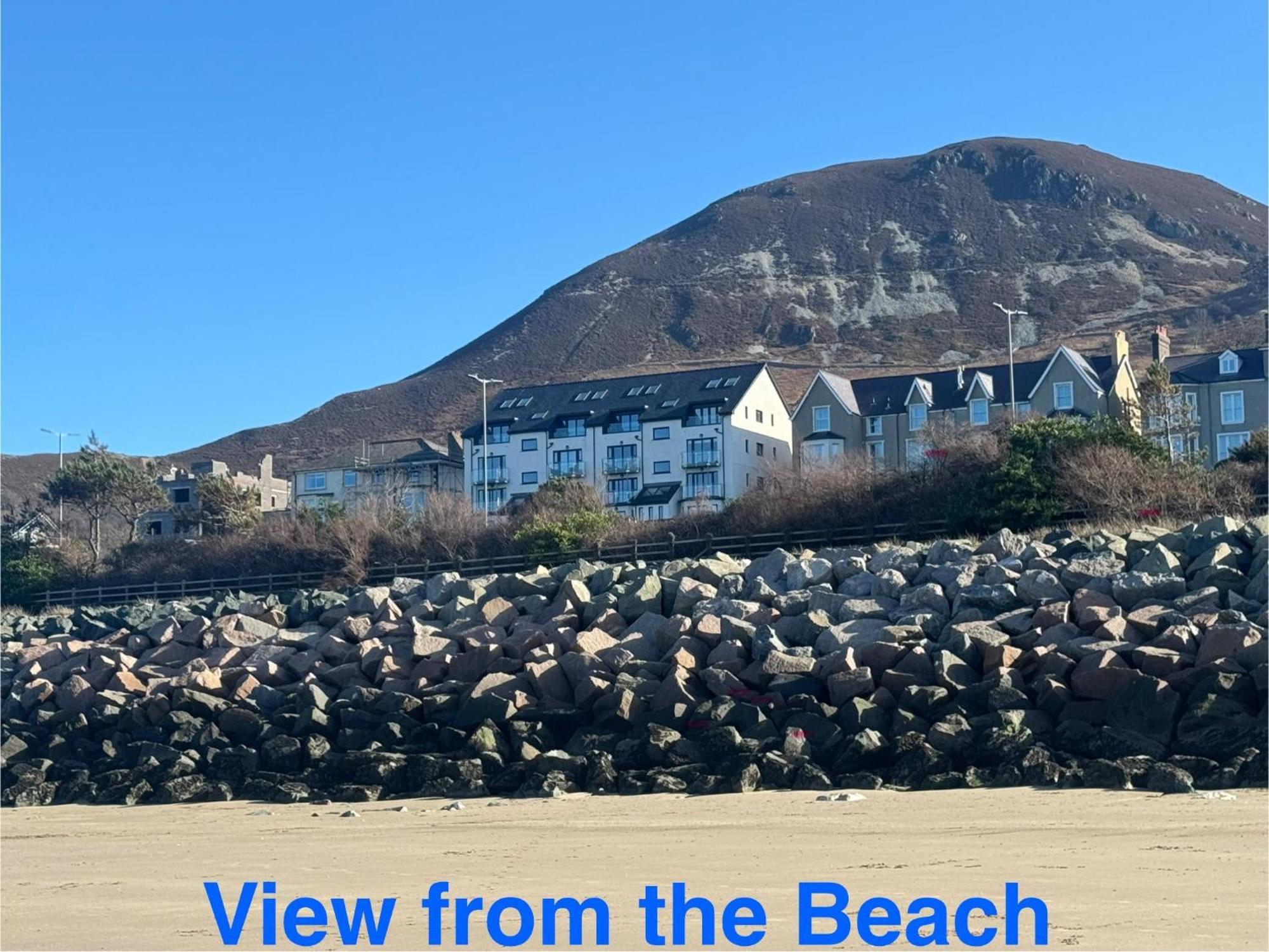Lovely New 2 Bedroom Condo With Stunning Seaviews Penmaen-mawr Esterno foto