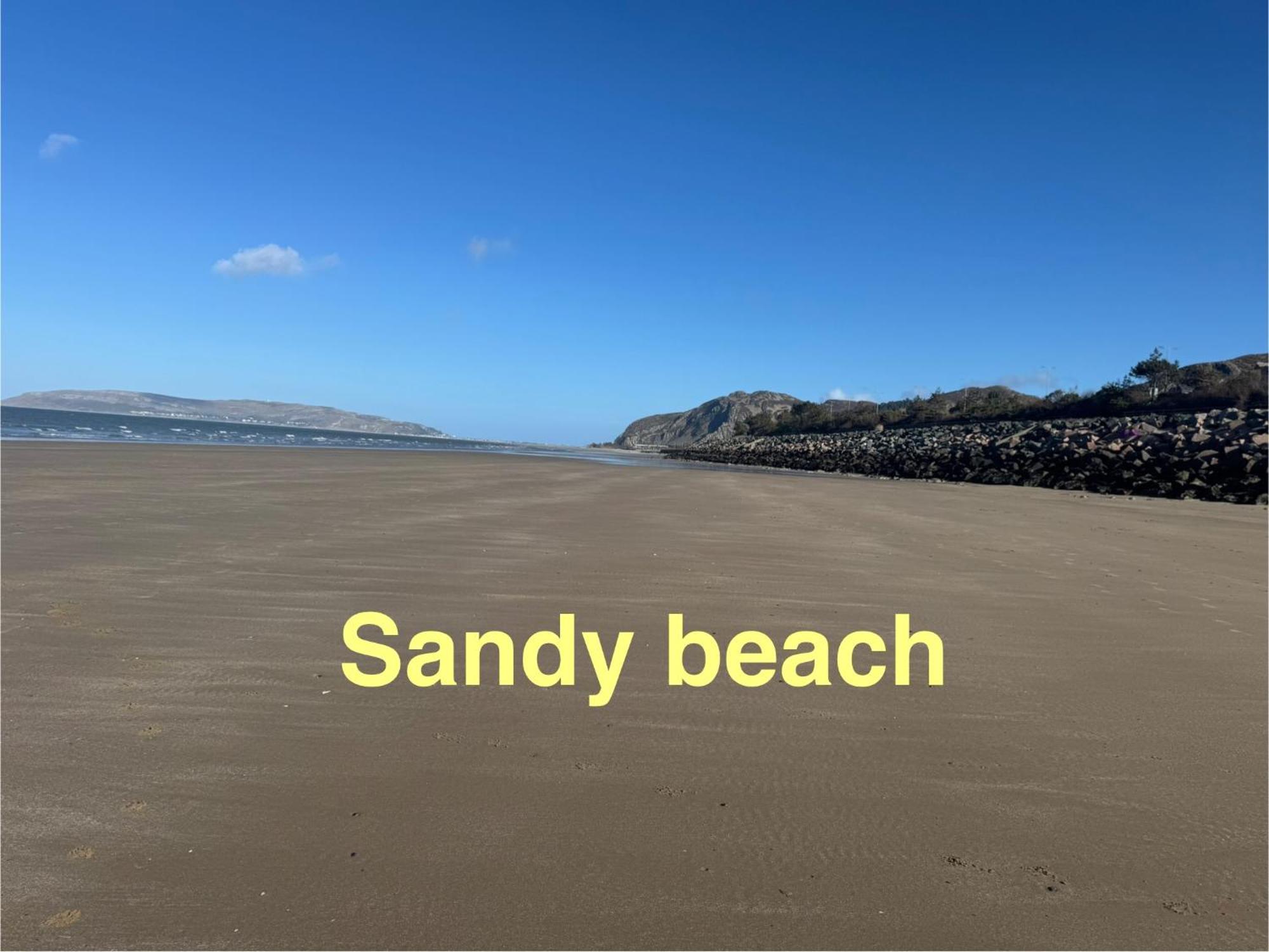 Lovely New 2 Bedroom Condo With Stunning Seaviews Penmaen-mawr Esterno foto